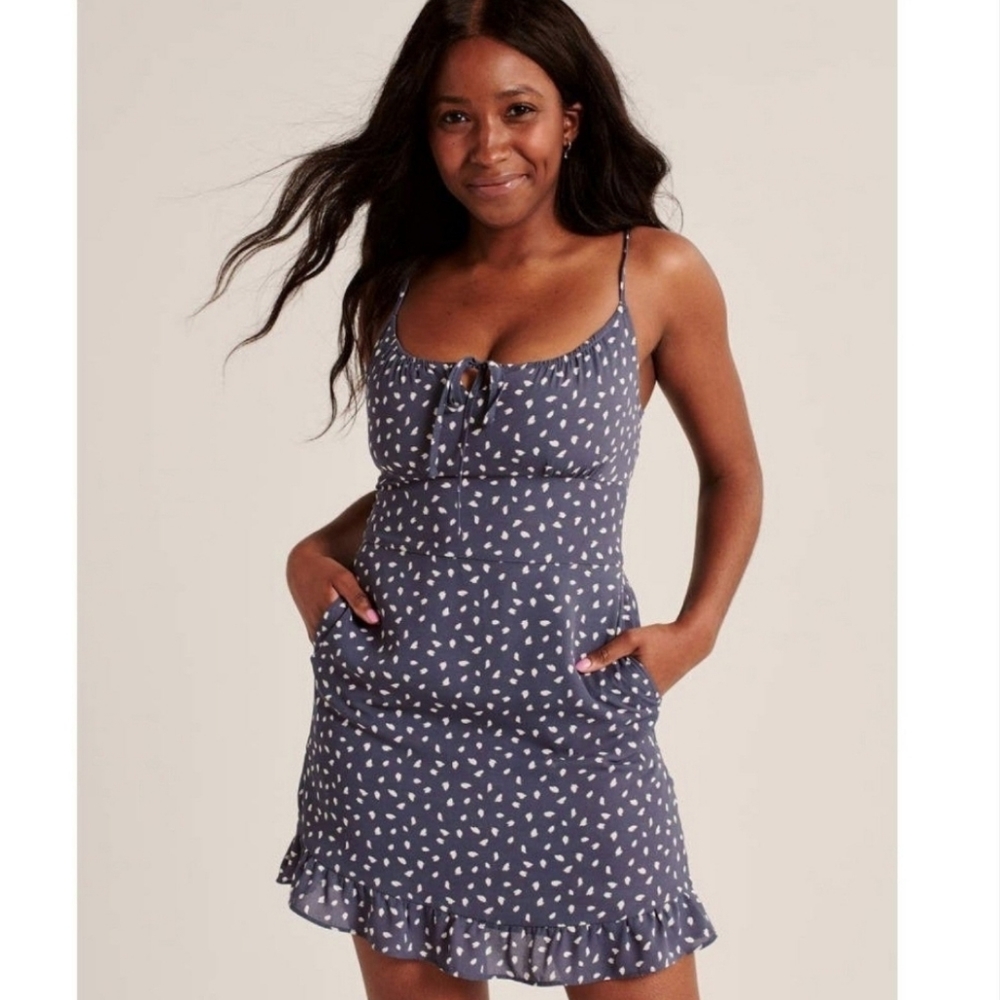 NWT Abercrombie & Fitch speckled dot blue dress